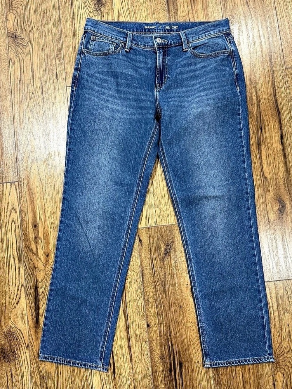 Old Navy Mid-Rise Wow Boyfriend Jeans Blue Size 8 Petite Relaxed Straight Leg